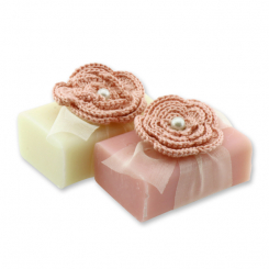 Schafmilchseife eckig 100g, dekoriert mit Häkelblume, Classic/Japanische Kirsche 