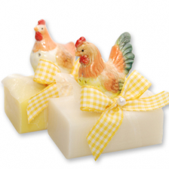 Schafmilchseife eckig 100g dekoriert mit Hahn/Huhn, Classic/Kamille 