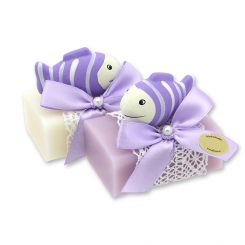 Schafmilchseife eckig 100g dekoriert mit Fisch, Classic/Flieder 