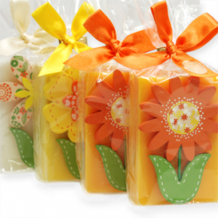 Sheep milk soap 150g, decorated with a flower in a cellophane, sorted 