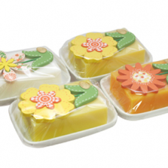 Sheep milk soap 150g on a soap dish, decorated with a flower in a cellophane, sorted 