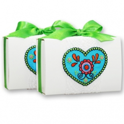 Schafmilchseife eckig 150g in Schachtel, dekoriert mit Herzsticker, Classic/Apfel 