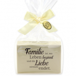 Schafmilchseife eckig 150g "Familie ist, wo Leben beginnt..." in Cello, Schneerose 