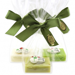 Sheep milk guest soap 25g decorated with a lucky charm in a cellophane, sorted 