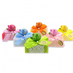 Schafmilchseife eckig 100g dekoriert mit Glücksschwein bunt, sortiert 