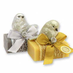 Schafmilchseife eckig 100g dekoriert mit Vogel, Christrose/Zirbe 