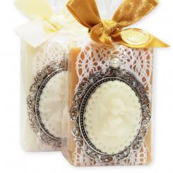 Sheep milk soap 100g decorated with a medallion 7,5g in a cellophane, Classic/quince 